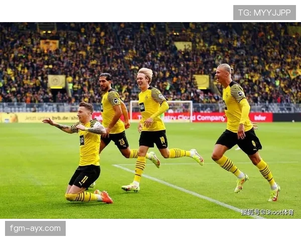 阿贾克斯攻防均衡，新赛季强势开局表现亮眼