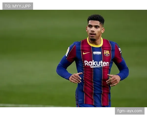 萨利巴与阿劳霍:力量型与技术型中卫路线对比 萨利巴与阿劳霍:力量型与技术型中卫路线对比